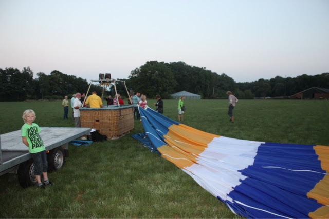 Ballonvaren van Oldenzaal over het Twentse landschap naar Beuningen.