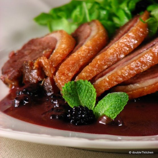 pacja prsa u umaku od kupinovog vina