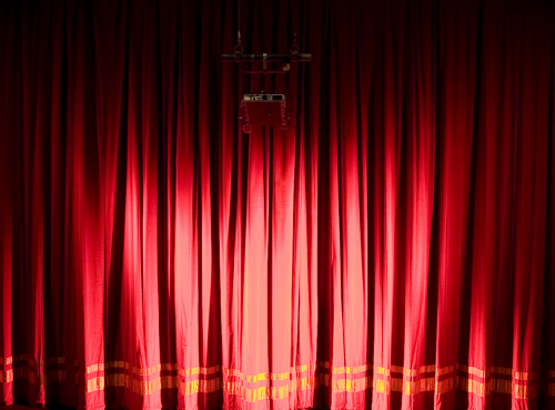 [stage curtains 500x370[3].png]