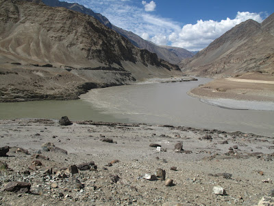 The Zanskar river- the one we were going to conquer!