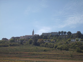 le charmant village de la cadi�re d'Azur
