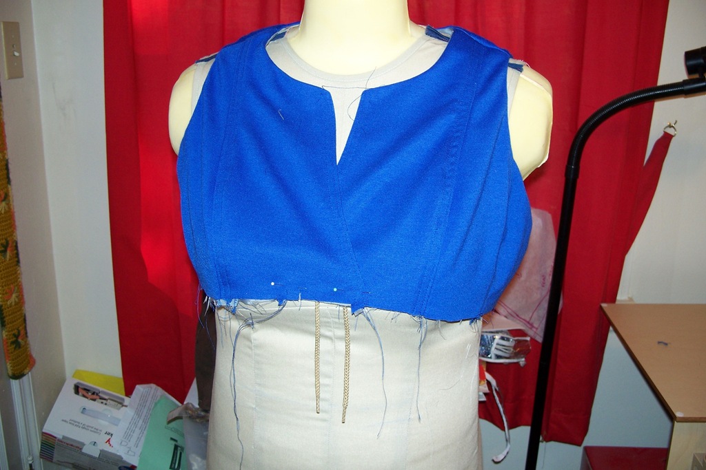 [Front view of bodice attached to lining[5].jpg]
