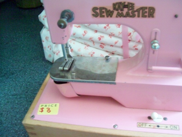 [Pink sewing machine 004[2].jpg]