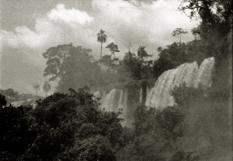 369 Iguazú