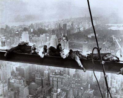 [lunch-atop-a-skyscraper-19322 (1)[3].jpg]