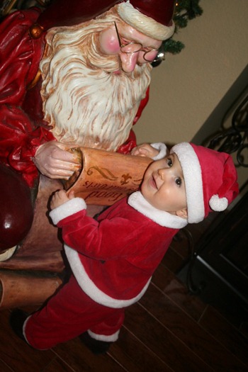 Quinn's_First_Christmas_156