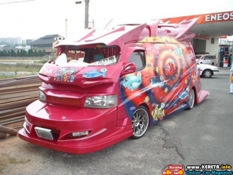 Strange Japanese Custom Vans 17 Strange Japanese Custom Vans 17