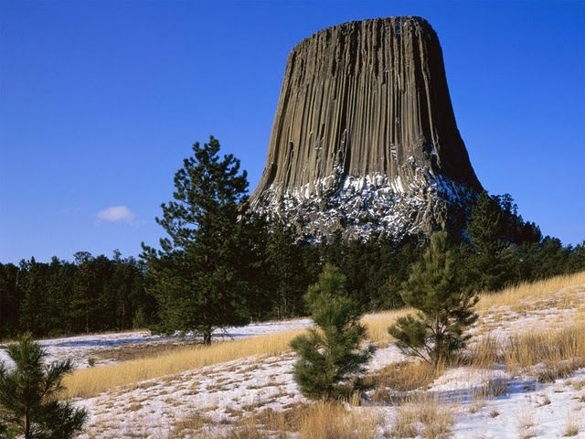 [The-Most-Famous-And-Scary-Devil-Tower-03[1].jpg]