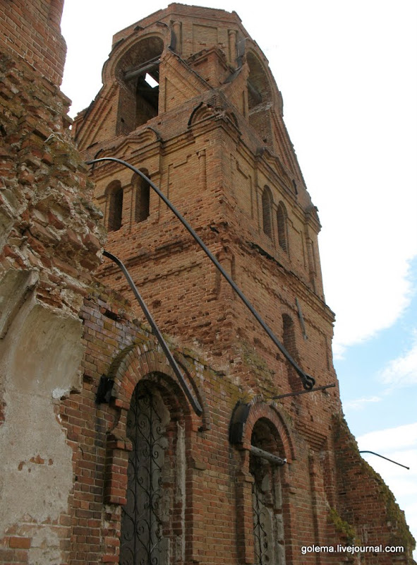 Село Дергачи. Церковь Архангела Михаила. 