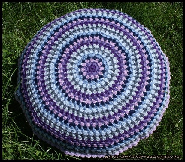 [Granny Mandala cushion[2].jpg]