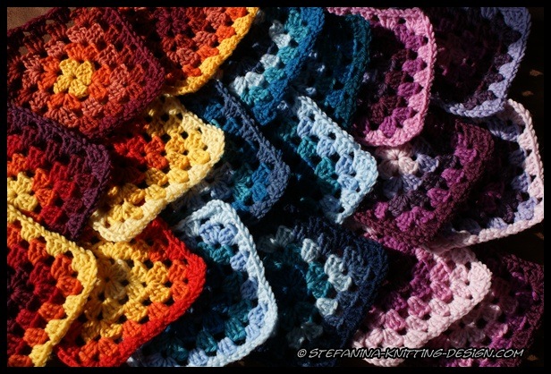 [Crochet a rainbow - granny square[3].jpg]
