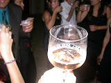 Um brinde ao sucesso do projeto e do evento.
