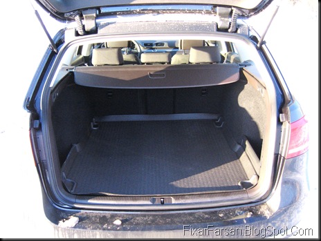 Lastutrymme Barnvagn nya Volkswagen Passat 2011 TDI Masters BlueMotion