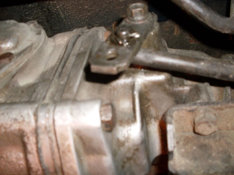 Where does the speedo cable go on Muncie M21 Team Camaro Tech