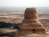 Estas ruinas parecen ser del primero de los templos budistas que hubo en china. La pagoda de Mor esta un poco acabada, pero todavia aguanta.