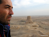 Alla abajo, el desierto de Taklimakan.