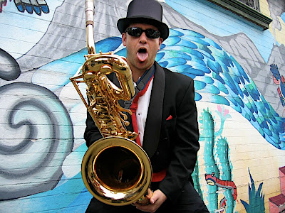K11 Demonstrates the Bari's Many Uses (photo by John Zavada)