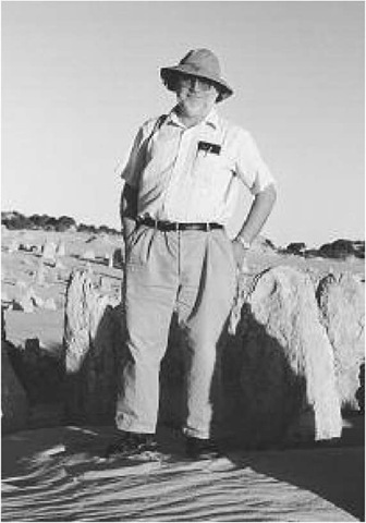 Eldridge Moores on a field trip to the Pinnacles Desert in Western Australia 