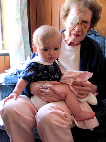 [Elaine with Grandma & Grandpa Paul_0005[3].jpg]