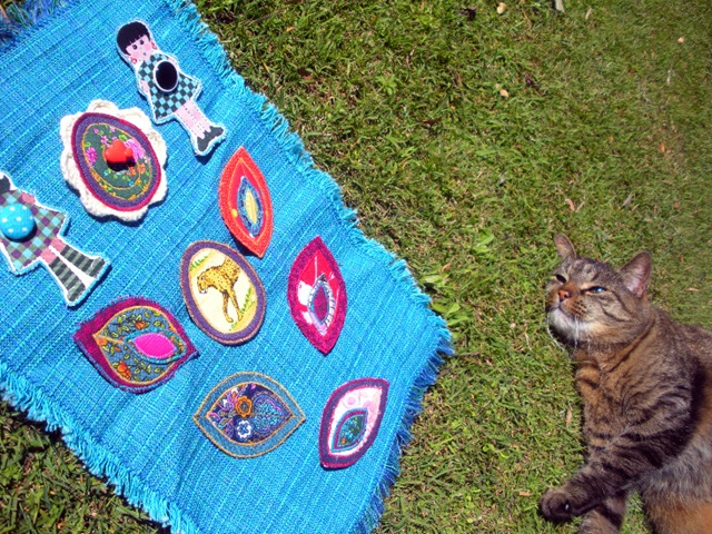 [brooches with kitty[4].jpg]
