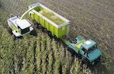 Claas880_Unimog_Forage.jpg