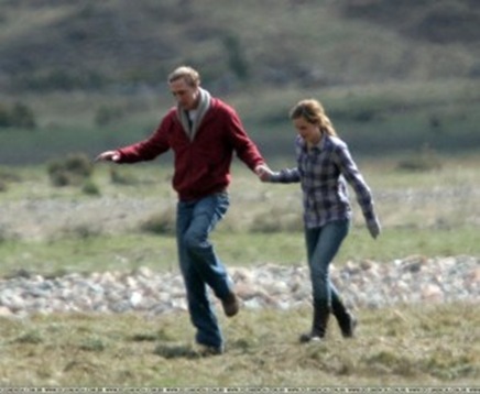 emma-watson-and-boyfriend-at-dh-set_4-300x246