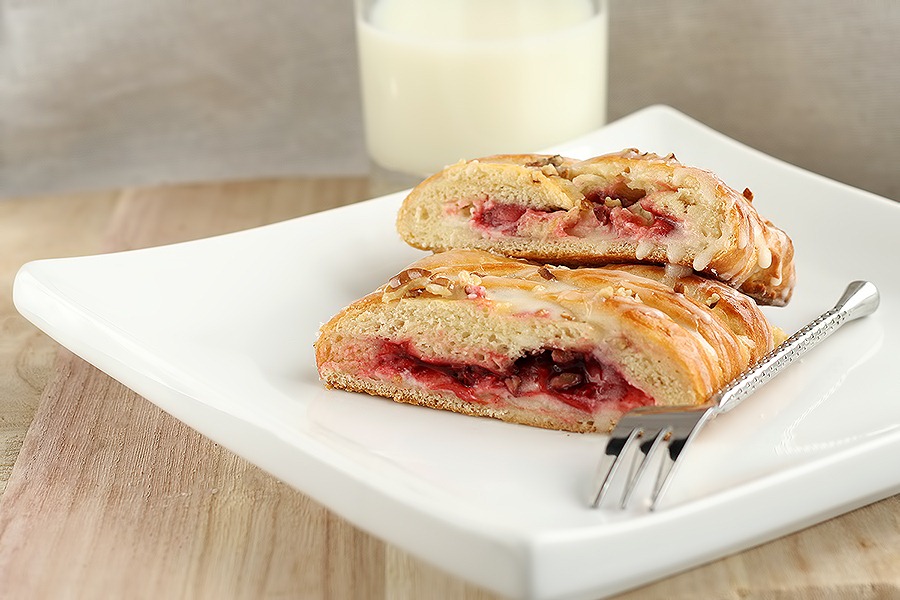 [Cherry-Crunch-Coffee-Cake-Edit-6[3].jpg]