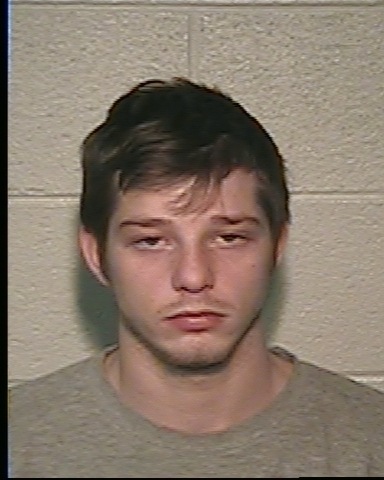 [Tyler Robinson photo from felonious assault arrest from 11-30-09[5].jpg]
