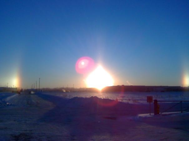 [sundog photo by West Chicago, IL by MACGYVER on Jan 16, 2009[1].jpg]