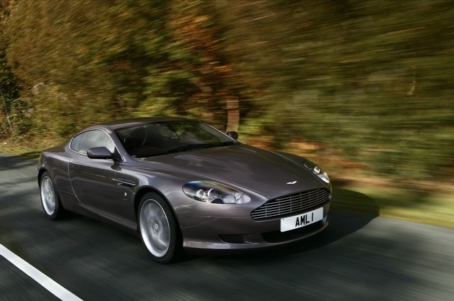 [2007-Aston-Martin-DB9-Front-Angle-Speed-Trees-1280x960[4].jpg]