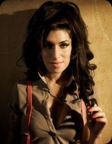 Amy Winehouse em ensaio para a revista "Look" 