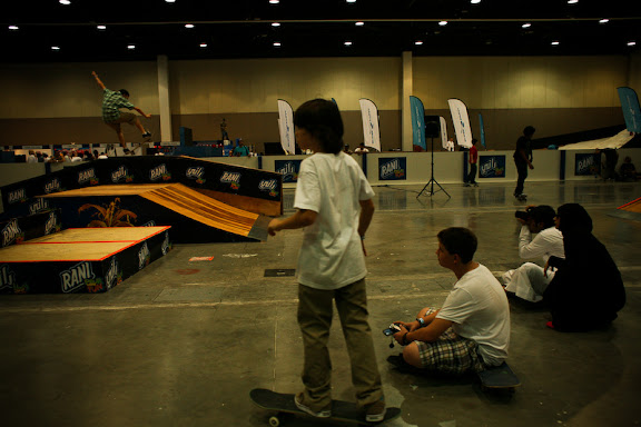 juxtapoza_091009160426.jpg