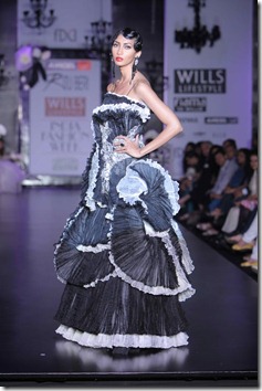 WIFW SS 2011 collection by Ritu Beri's 14 (2)