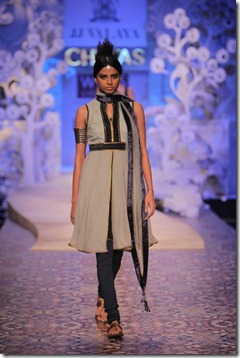 WIFW SS 2011 Collection By JJ Valaya20