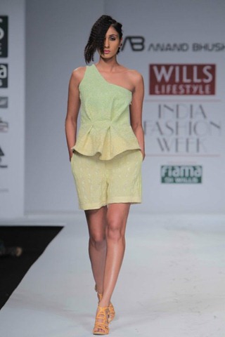 [WIFW SS 2011 collection by Anand Bhushan's 2[4].jpg]