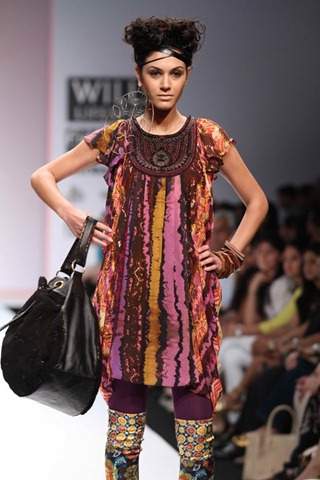 [WIFW SS2011 Collection by Kavita Bhartia6[5].jpg]