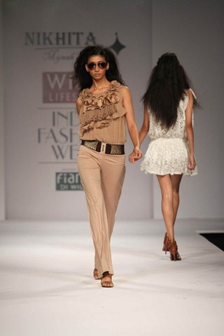 [WIFW SS 2011 collection by  Nikhita 9[5].jpg]