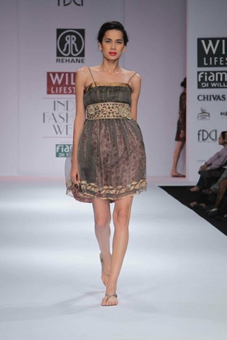 [WIFW SS 2011 - collection by Rehane (9)[5].jpg]