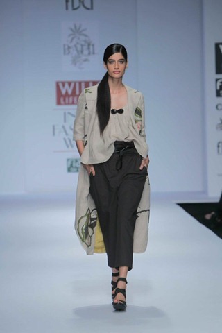 [WIFW SS 2011 collection by Vineet Bahl (3)[4].jpg]