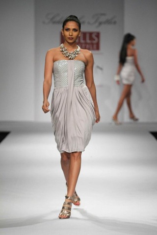 [WIFW SS 2011 collection by  Siddartha Tytler (22)[4].jpg]