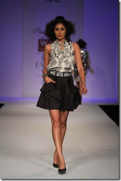 WIFW SS 2011 collection by Preeti Chandra's Show   (6)