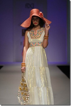 WIFW SS 2011 collection by Preeti Chandra's Show   (24)