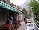 Bar La Fuentina. Camarme�a. Cabrales. Asturias