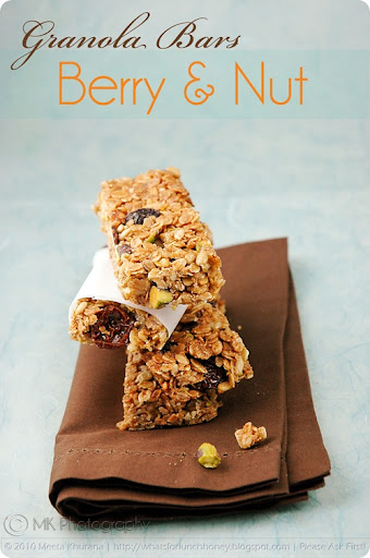 easy granola applesauce muffin