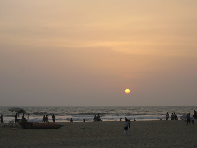 [Second anniversary (Leela Kempinski, Goa) - May 2009 142[3].jpg]