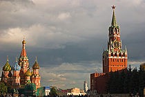 [210px-StBasile_SpasskayaTower_Red_Square_Moscow.hires[8].jpg]