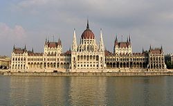 [250px-Budapest_Parliament_4604[3].jpg]