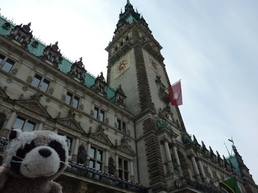 http://lh6.ggpht.com/_OF-vzidW69c/TGmzHTF3l8I/AAAAAAAACXM/8OWAv0VREQU/10%20-%20iluaP%20-%20Hamburg%20%282%29.JPG