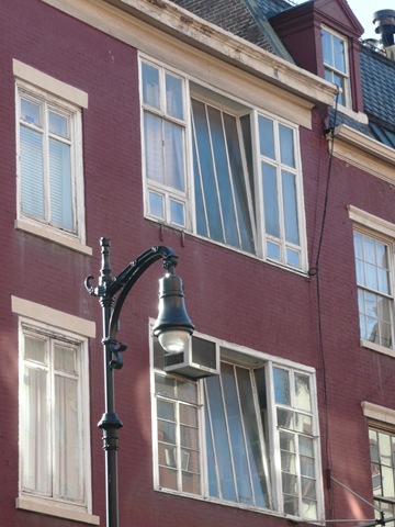 [east village[2].jpg]