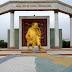 P1010180.JPG, erste Begegnung mit Turkmenbashi, dem 2006 verstorbenen Präsidenten, Turkmenistan